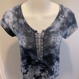 SUPER SOFT blue TIE DIE w/ detailing in front